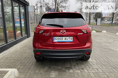 Позашляховик / Кросовер Mazda CX-5 2015 в 