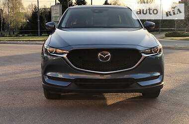 Позашляховик / Кросовер Mazda CX-5 2018 в 