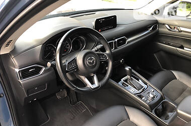 Позашляховик / Кросовер Mazda CX-5 2017 в 