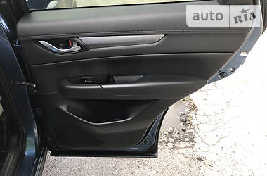 Позашляховик / Кросовер Mazda CX-5 2017 в 