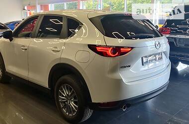 Позашляховик / Кросовер Mazda CX-5 2018 в 