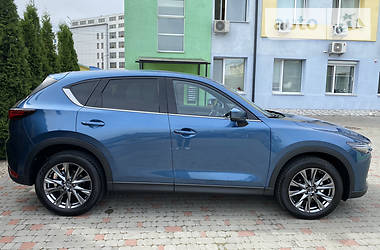 Позашляховик / Кросовер Mazda CX-5 2019 в 