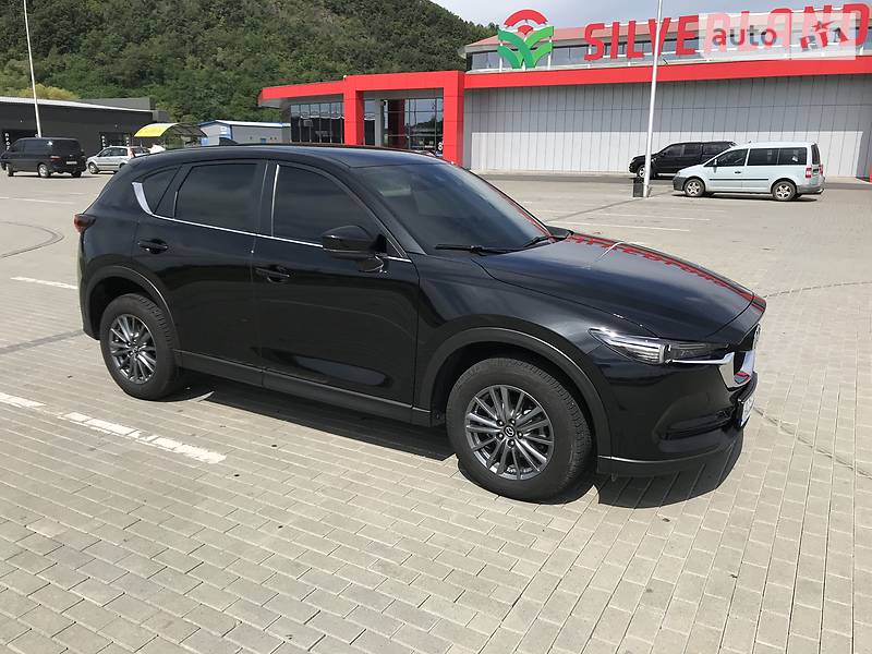 Позашляховик / Кросовер Mazda CX-5 2018 в 