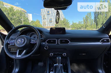 Позашляховик / Кросовер Mazda CX-5 2017 в 