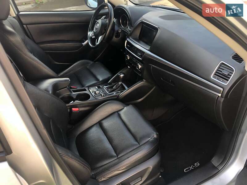 Внедорожник / Кроссовер Mazda CX-5 2016 в Луцке