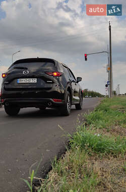 Позашляховик / Кросовер Mazda CX-5 2019 в 