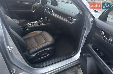 Позашляховик / Кросовер Mazda CX-5 2017 в 