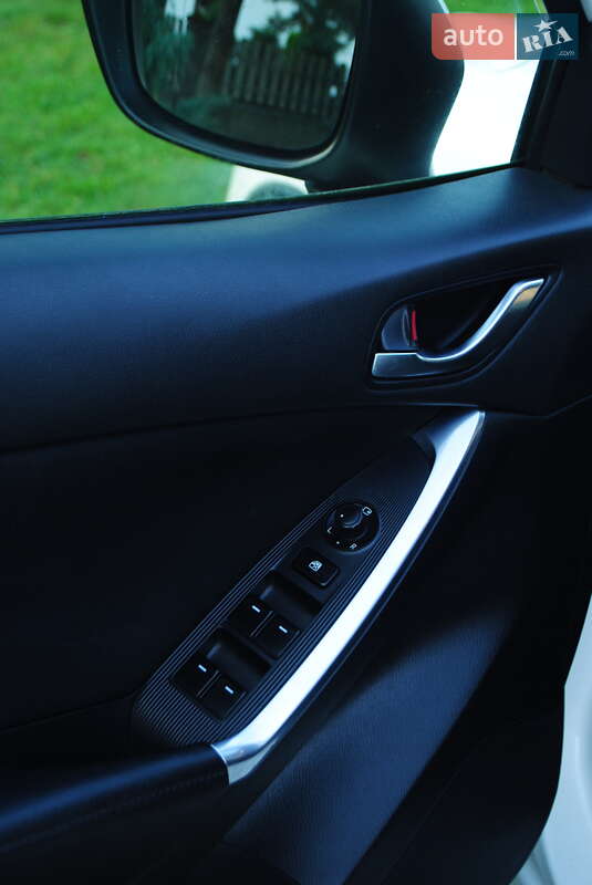 Позашляховик / Кросовер Mazda CX-5 2014 в Косові