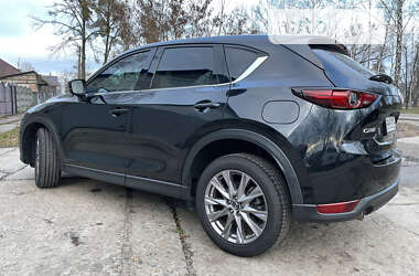 Позашляховик / Кросовер Mazda CX-5 2018 в 