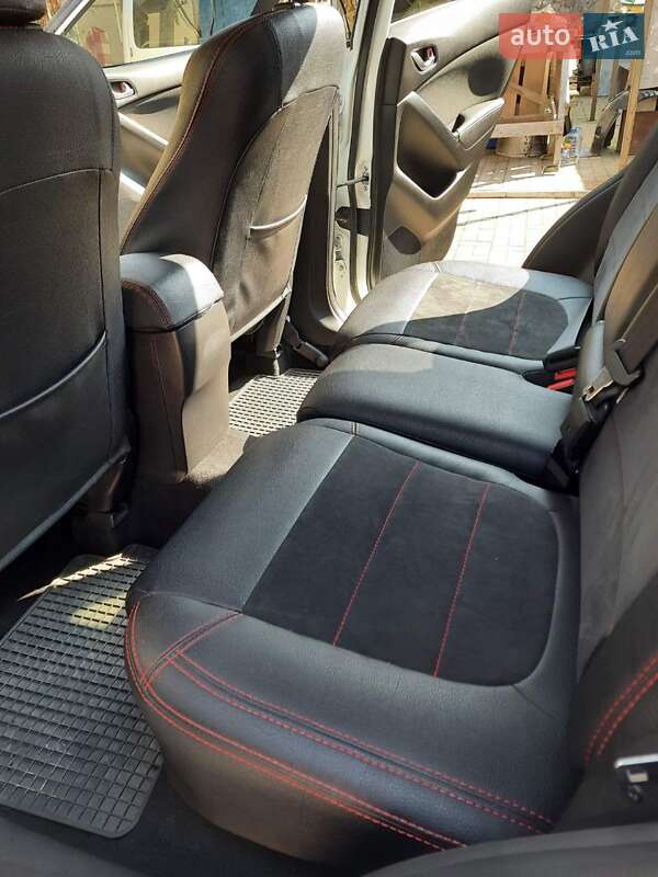 Внедорожник / Кроссовер Mazda CX-5 2015 в Херсоне