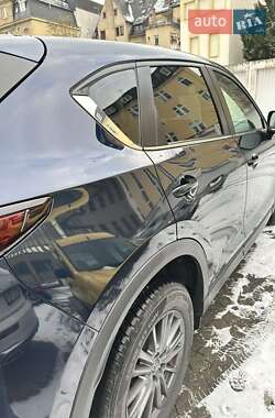 Внедорожник / Кроссовер Mazda CX-5 2017 в 