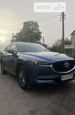 Позашляховик / Кросовер Mazda CX-5 2018 в 