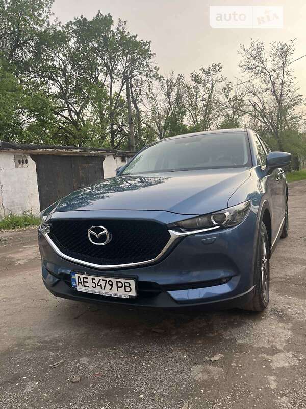 Позашляховик / Кросовер Mazda CX-5 2018 в 