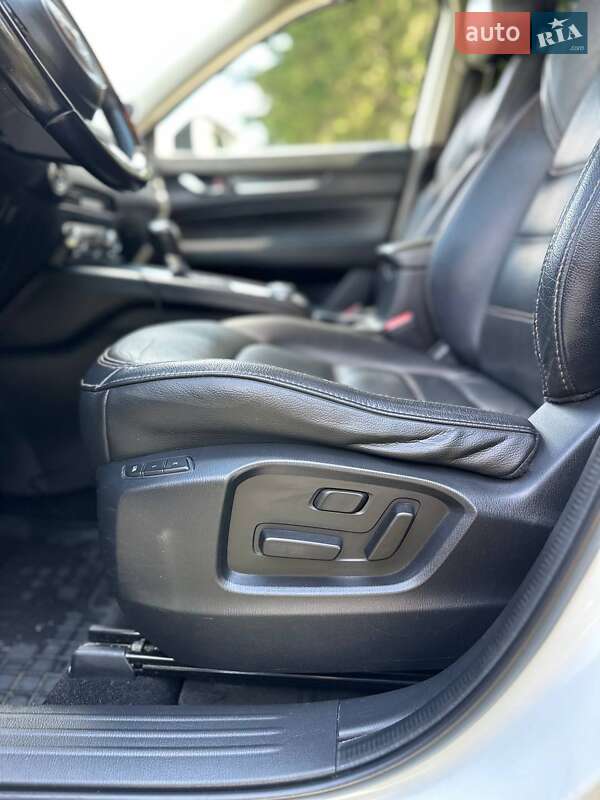 Внедорожник / Кроссовер Mazda CX-5 2018 в Староконстантинове