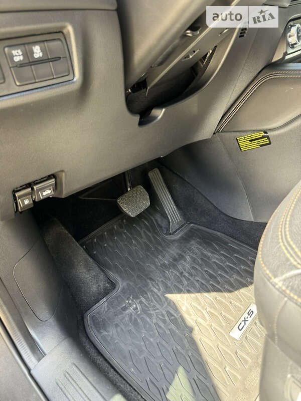 Позашляховик / Кросовер Mazda CX-5 2017 в Львові