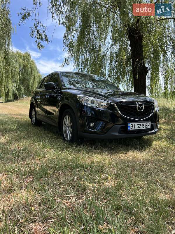 Позашляховик / Кросовер Mazda CX-5 2014 в 