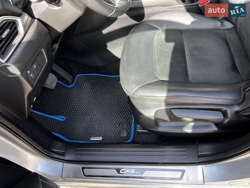 Внедорожник / Кроссовер Mazda CX-5 2019 в Никополе