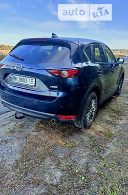 Внедорожник / Кроссовер Mazda CX-5 2017 в Вараше