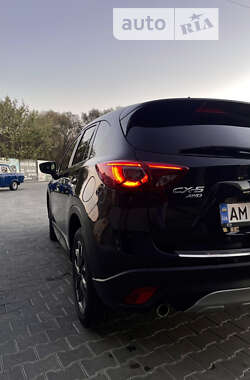 Позашляховик / Кросовер Mazda CX-5 2015 в Звягелі