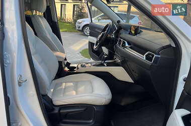 Позашляховик / Кросовер Mazda CX-5 2017 в 