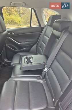 Позашляховик / Кросовер Mazda CX-5 2015 в 