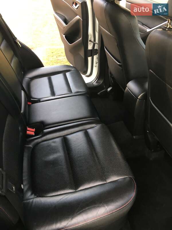 Внедорожник / Кроссовер Mazda CX-5 2012 в Тараще