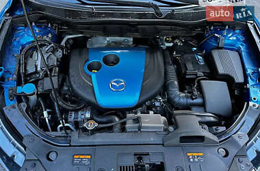 Позашляховик / Кросовер Mazda CX-5 2012 в 