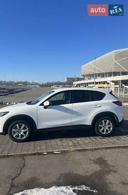 Позашляховик / Кросовер Mazda CX-5 2015 в 