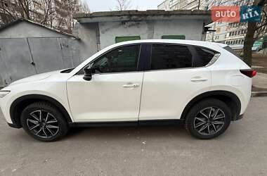 Позашляховик / Кросовер Mazda CX-5 2018 в 
