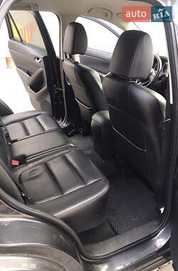 Позашляховик / Кросовер Mazda CX-5 2014 в 