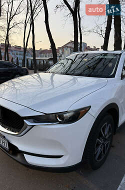 Позашляховик / Кросовер Mazda CX-5 2018 в 