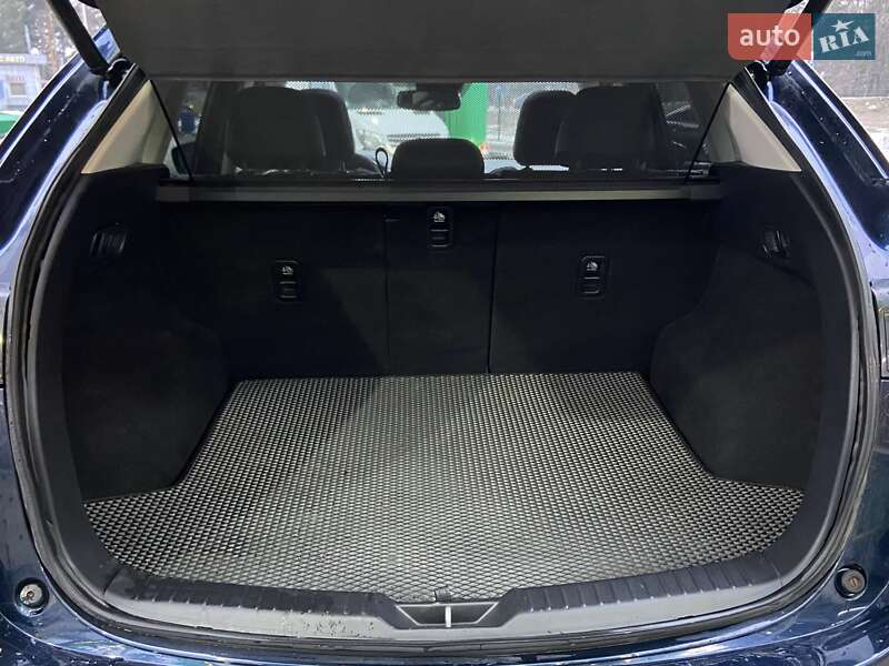 Внедорожник / Кроссовер Mazda CX-5 2017 в Киеве