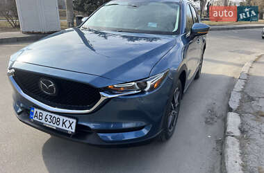 Позашляховик / Кросовер Mazda CX-5 2018 в 