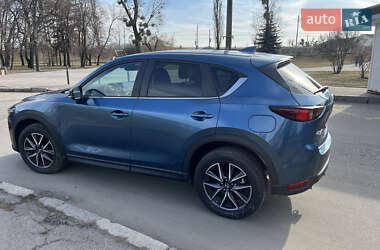 Позашляховик / Кросовер Mazda CX-5 2018 в 