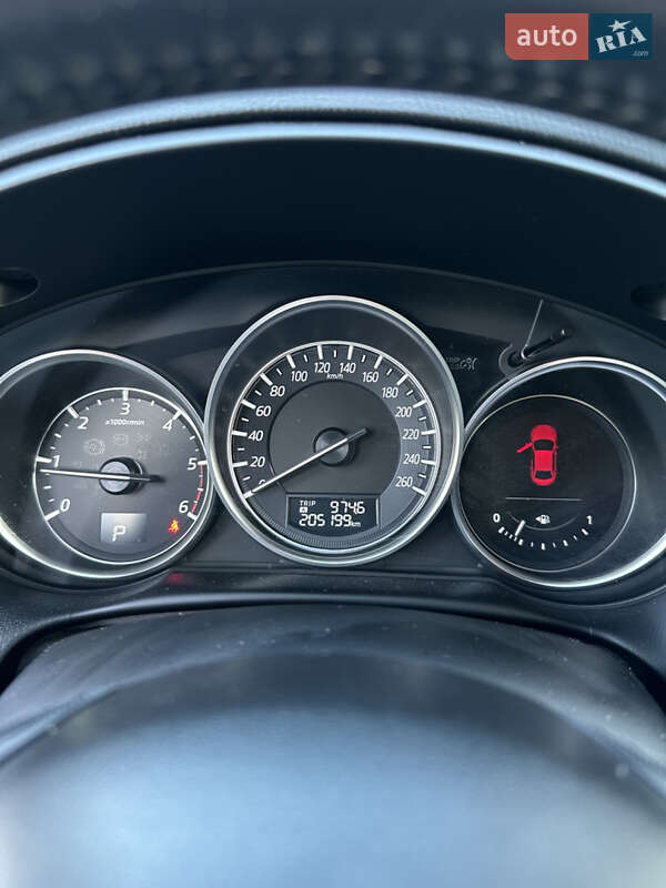 Внедорожник / Кроссовер Mazda CX-5 2016 в Дубно