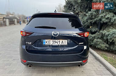 Позашляховик / Кросовер Mazda CX-5 2018 в 