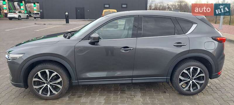 Внедорожник / Кроссовер Mazda CX-5 2017 в Стрые