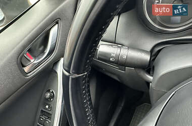 Позашляховик / Кросовер Mazda CX-5 2013 в 