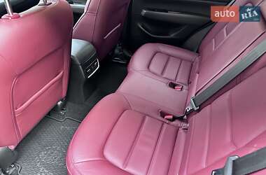 Внедорожник / Кроссовер Mazda CX-5 2023 в 