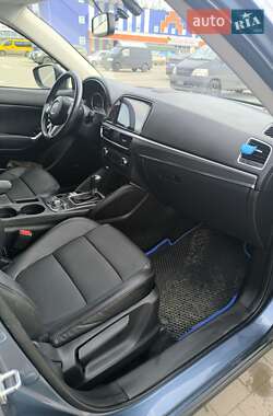 Позашляховик / Кросовер Mazda CX-5 2015 в 