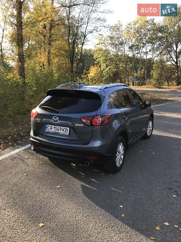 Внедорожник / Кроссовер Mazda CX-5 2016 в Ватутино
