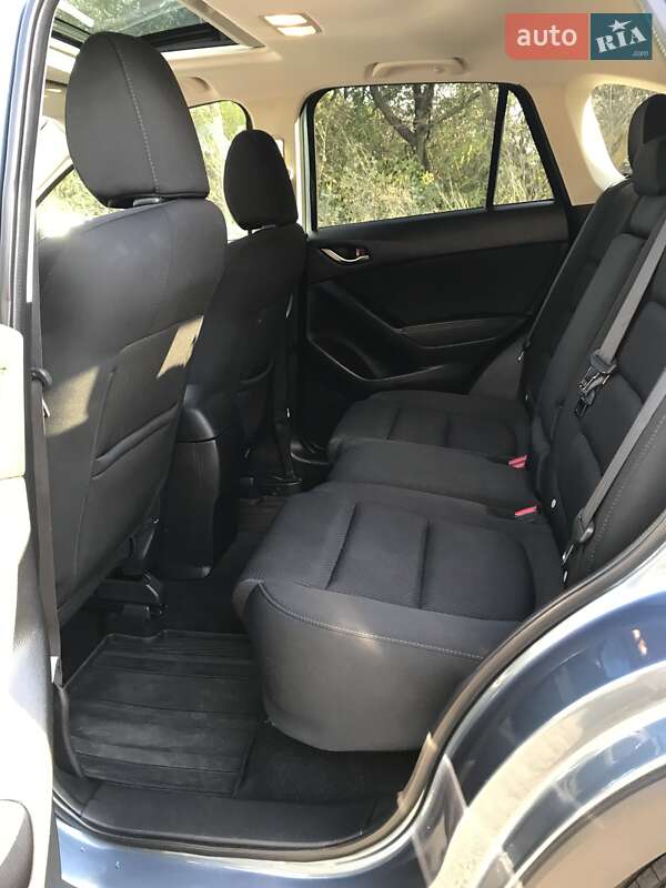 Внедорожник / Кроссовер Mazda CX-5 2016 в Ватутино