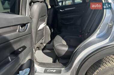 Позашляховик / Кросовер Mazda CX-5 2017 в 