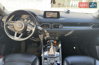 Позашляховик / Кросовер Mazda CX-5 2017 в 