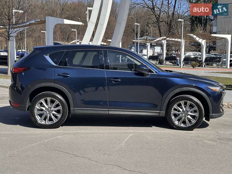 Позашляховик / Кросовер Mazda CX-5 2021 в 