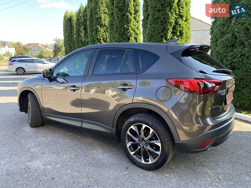 Внедорожник / Кроссовер Mazda CX-5 2016 в Дубно