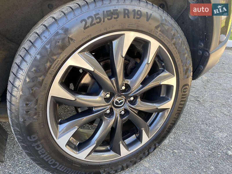 Внедорожник / Кроссовер Mazda CX-5 2016 в Дубно