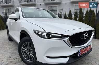 Позашляховик / Кросовер Mazda CX-5 2017 в 
