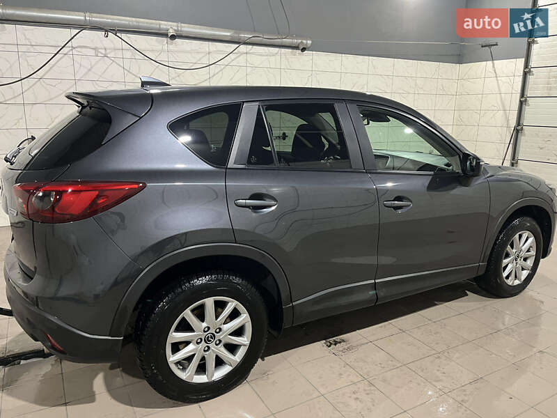Внедорожник / Кроссовер Mazda CX-5 2016 в Хороле