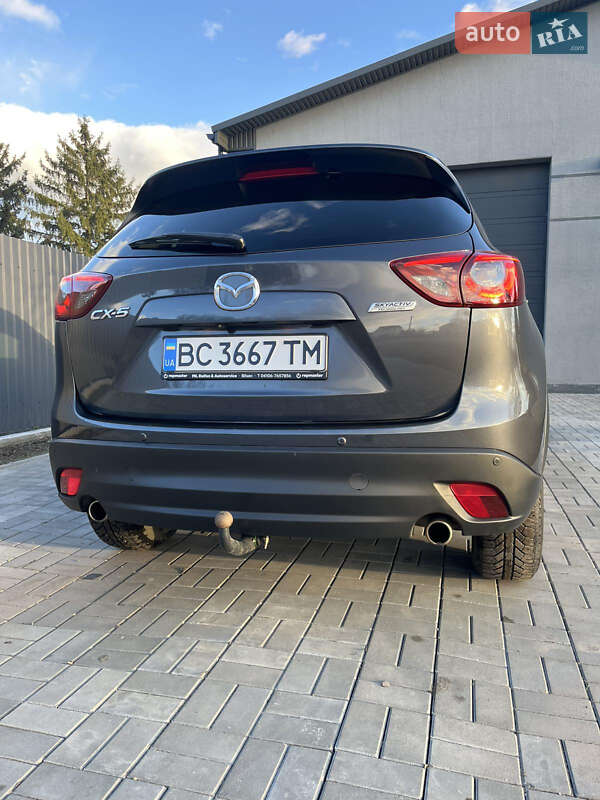 Внедорожник / Кроссовер Mazda CX-5 2016 в Хороле